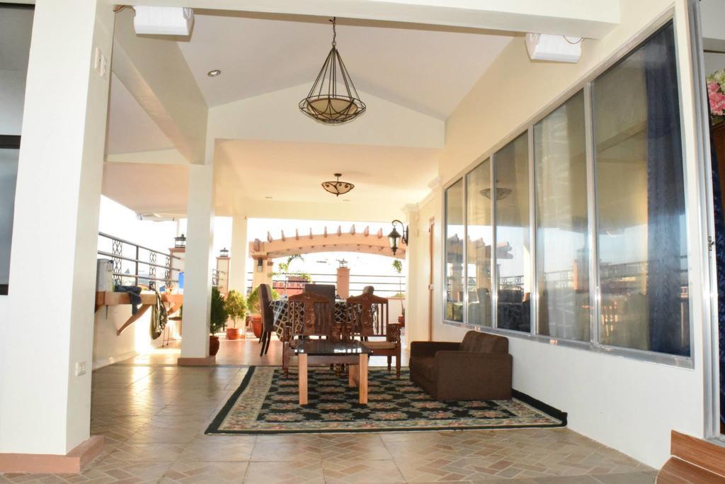 The Saint Joseph Residential Suites Lucena Δωμάτιο φωτογραφία