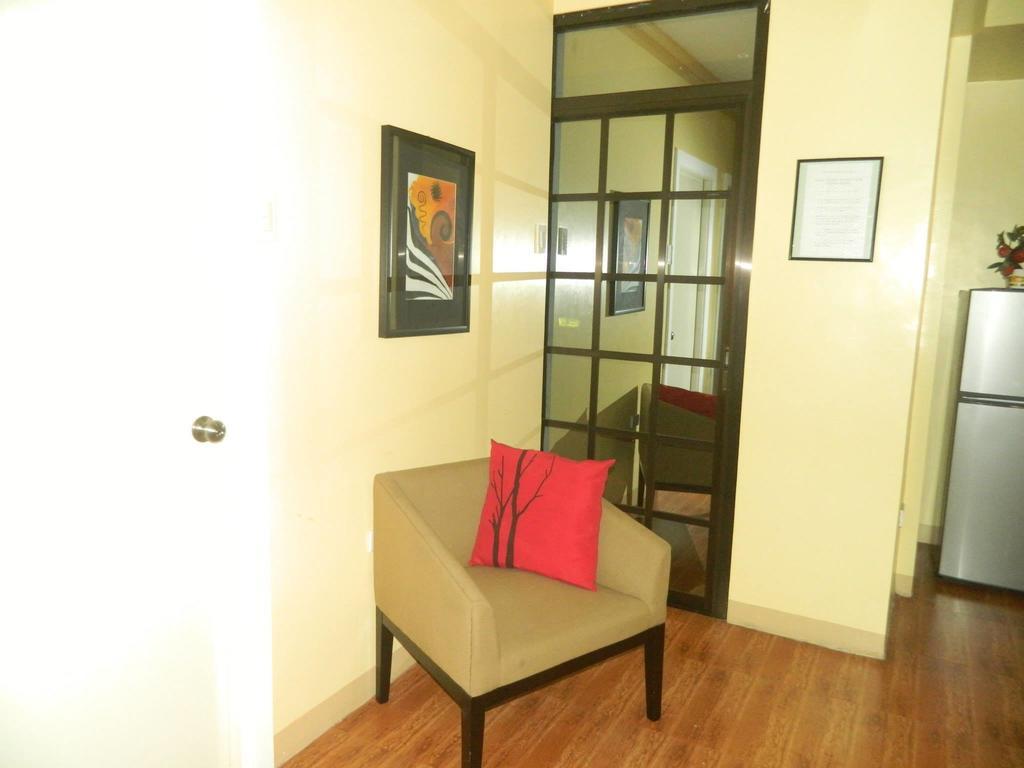 The Saint Joseph Residential Suites Lucena Δωμάτιο φωτογραφία