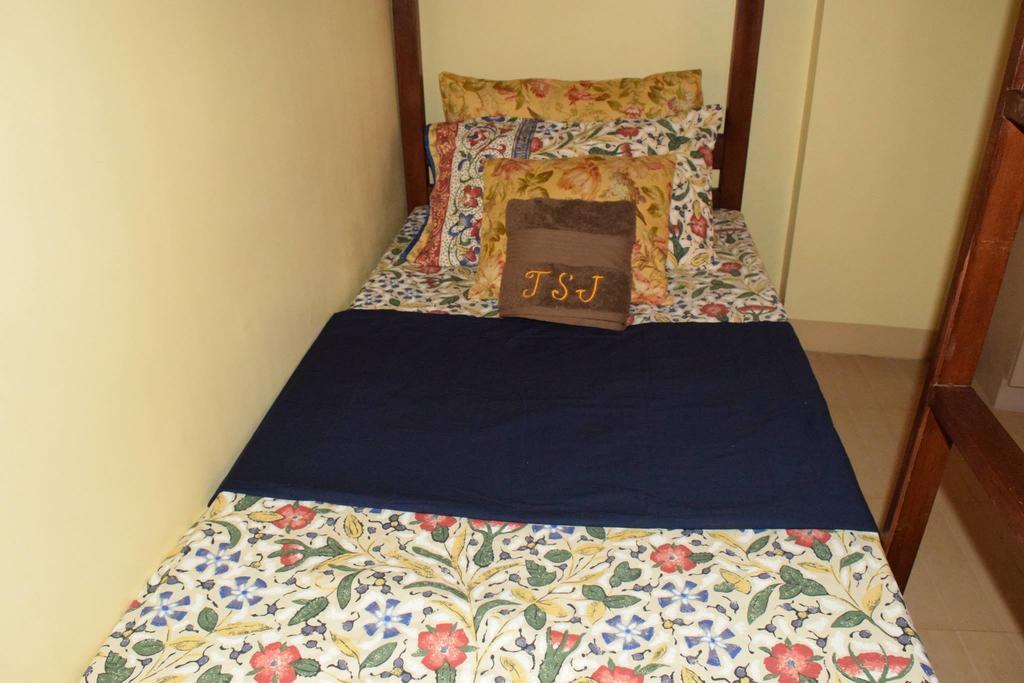 The Saint Joseph Residential Suites Lucena Δωμάτιο φωτογραφία
