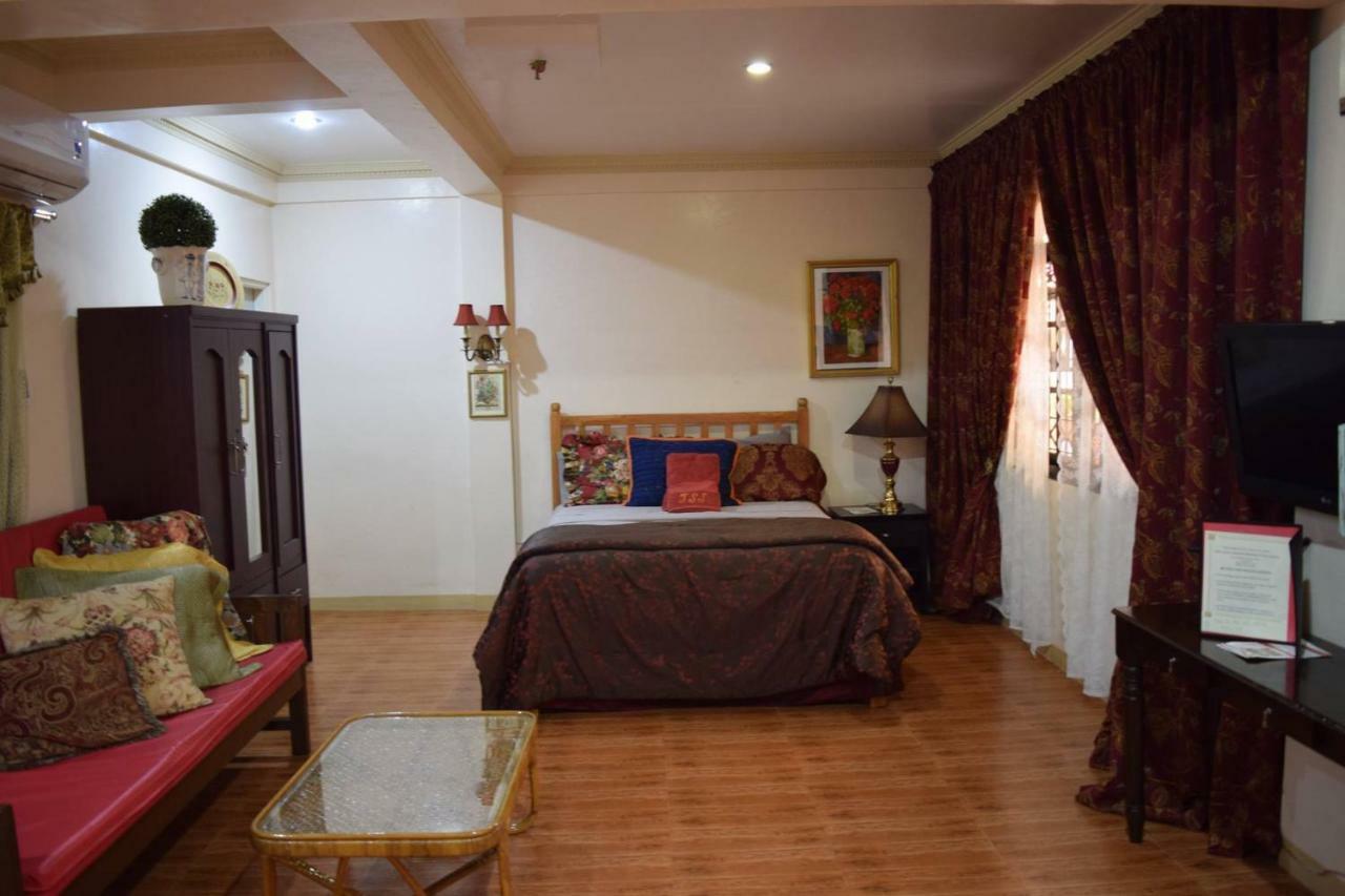 The Saint Joseph Residential Suites Lucena Εξωτερικό φωτογραφία